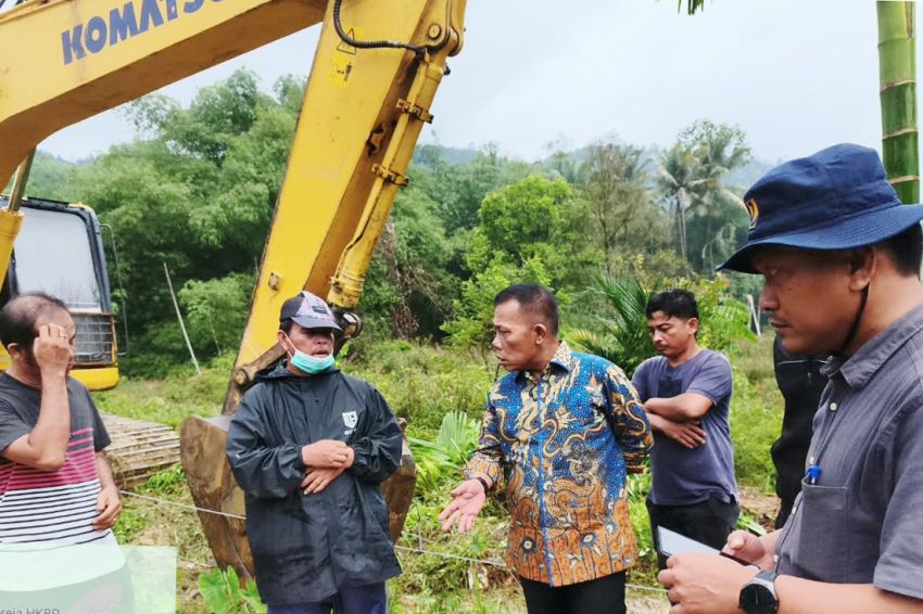 Kerap Dilanda Banjir, Bupati Masinton Kunjungi Warga Mela