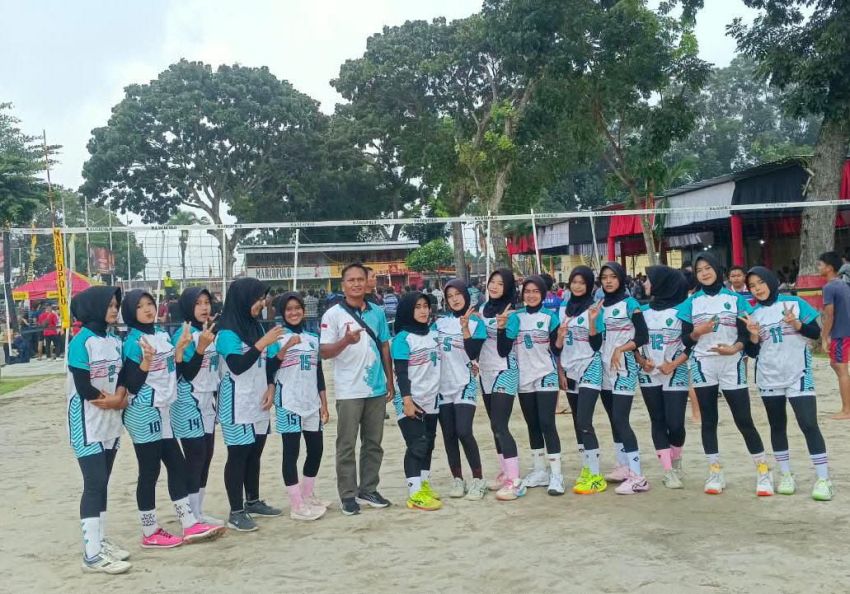 Tim Voli Putri SMK Swasta Al Washliyah 2 Perdagangan Targetkan Juara di Piala Dansat Brimob Polda Sumut