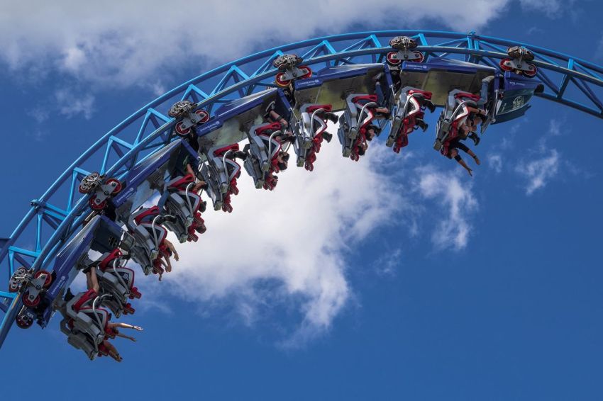 Rollercoaster X2 Tak Lagi Beroperasi, Ratusan Pengunjung Klaim Alami Cedera Otak