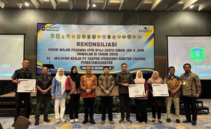 Pemkab Palas Raih Penghargaan Penyetoran IWP, JKK, dan JKM Terbaik I dari Taspen