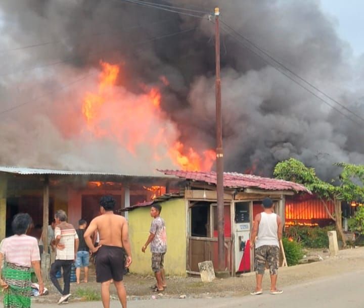 Lima Rumah Terbakar di Karo, Kerugian Ditaksir Rp500 Juta