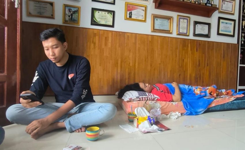 Jalan Rusak di Binjai Makan Korban, Mahasiswi Binjai Jatuh dan Patah Tulang