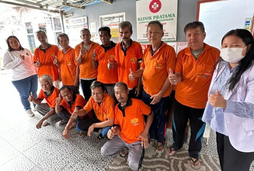 Cegah Penyakit Kronis, WBP Lansia Lapas Rantauprapat Ikuti Pemeriksaan Kesehatan Rutin